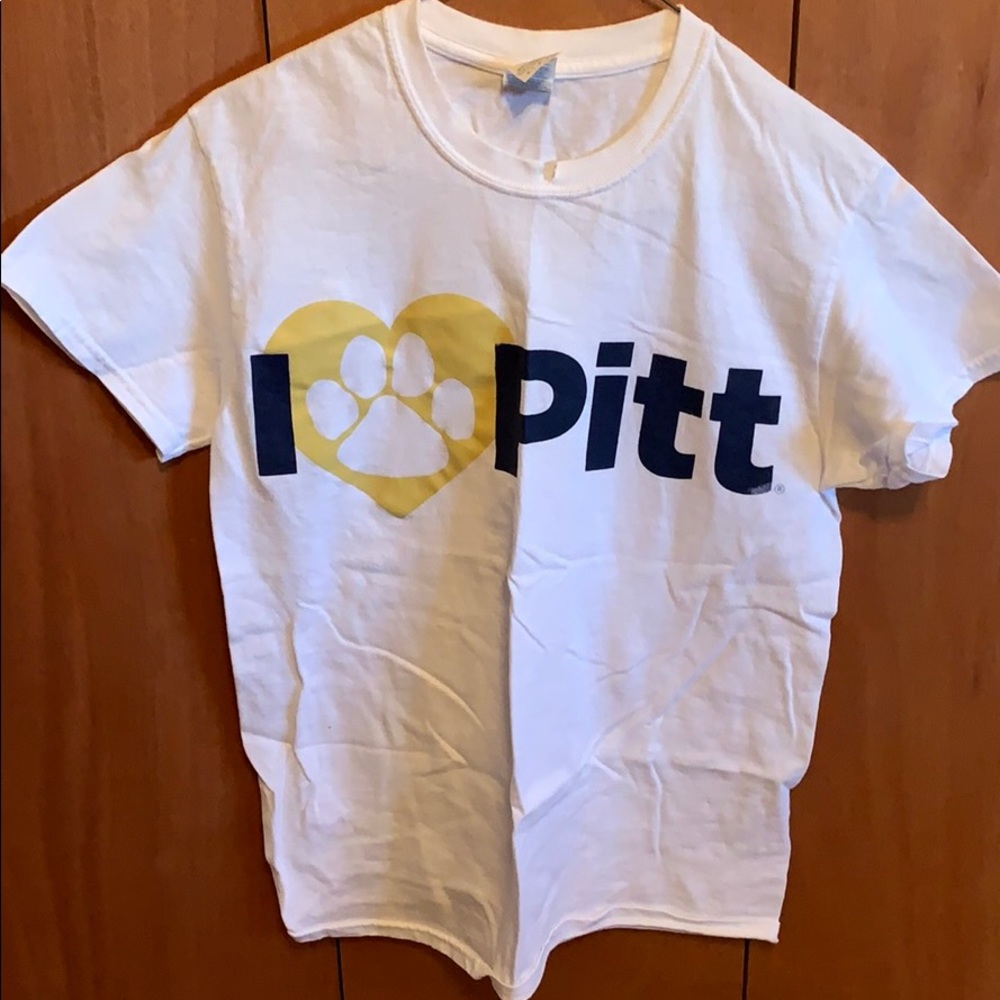 Gildan tee